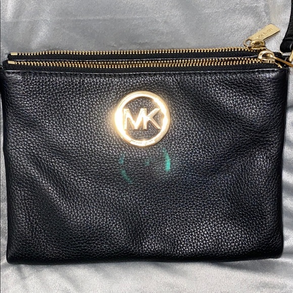 Black Michael Kors crossbody - Picture 2 of 6